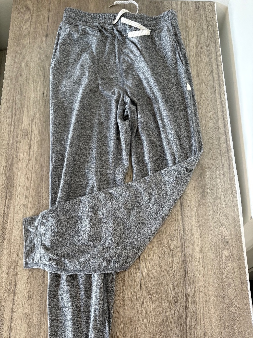 Vuori Gray Heathered Sweatpant Joggers